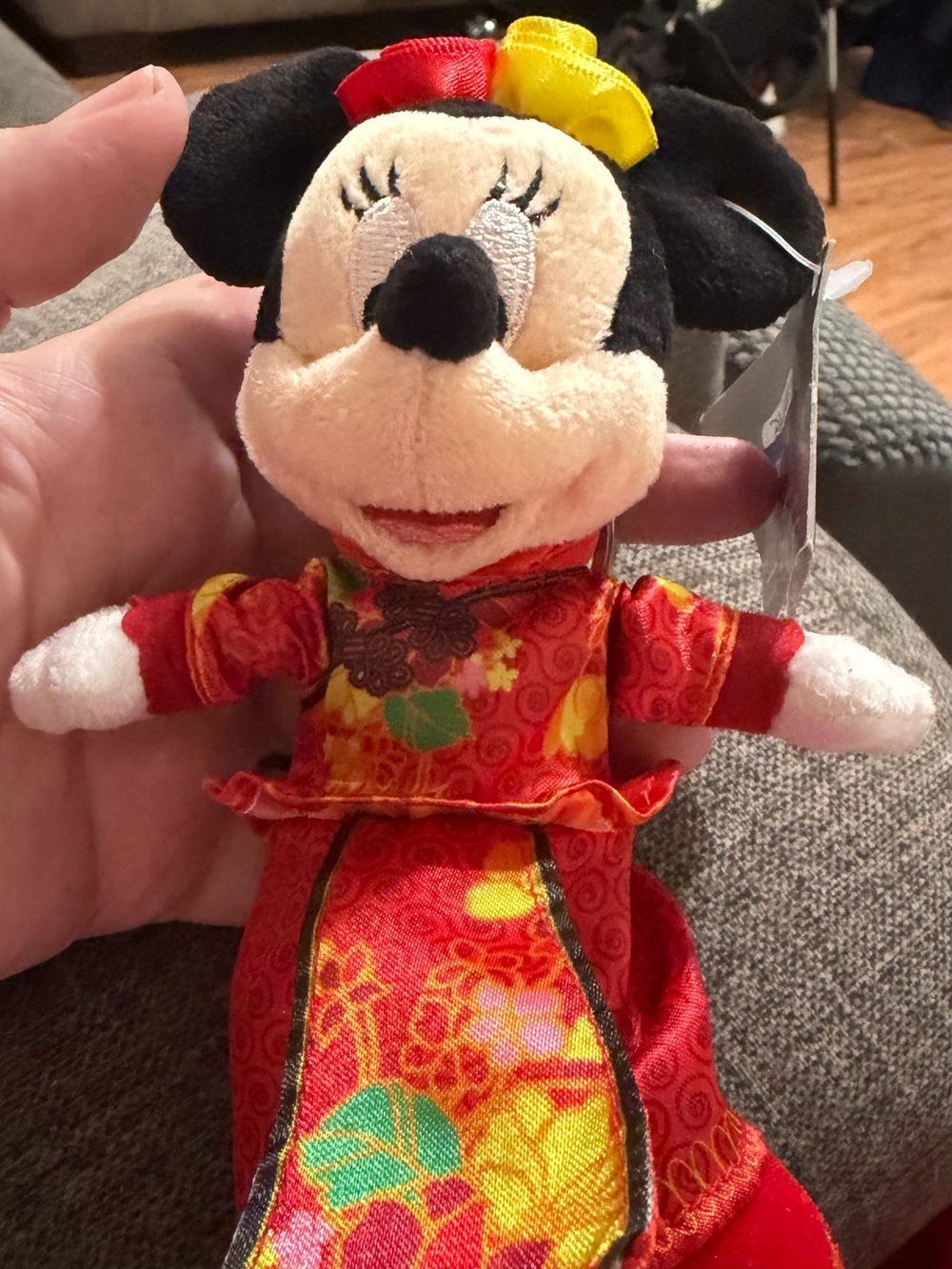 Disney Minnie Mouse Hong Kong keychain